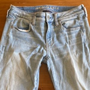 American Eagle light wash jeggings. US Size 4.